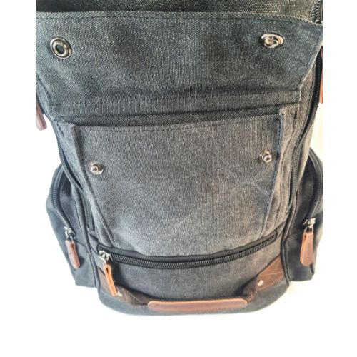 mochila negra portatil